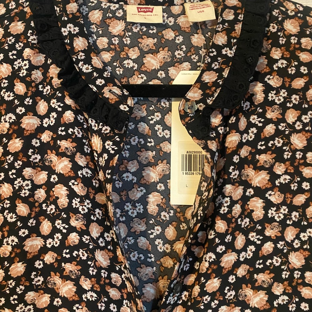Levi’s floral dress with lace detail size Large